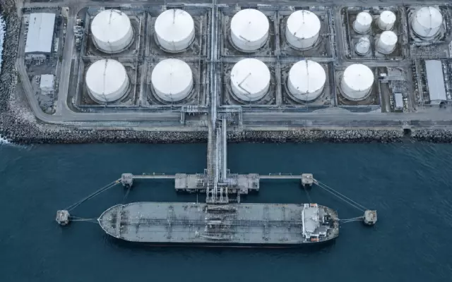 Газпромбанк допустил временное укрепление рубля до 81–83 за доллар в октябре